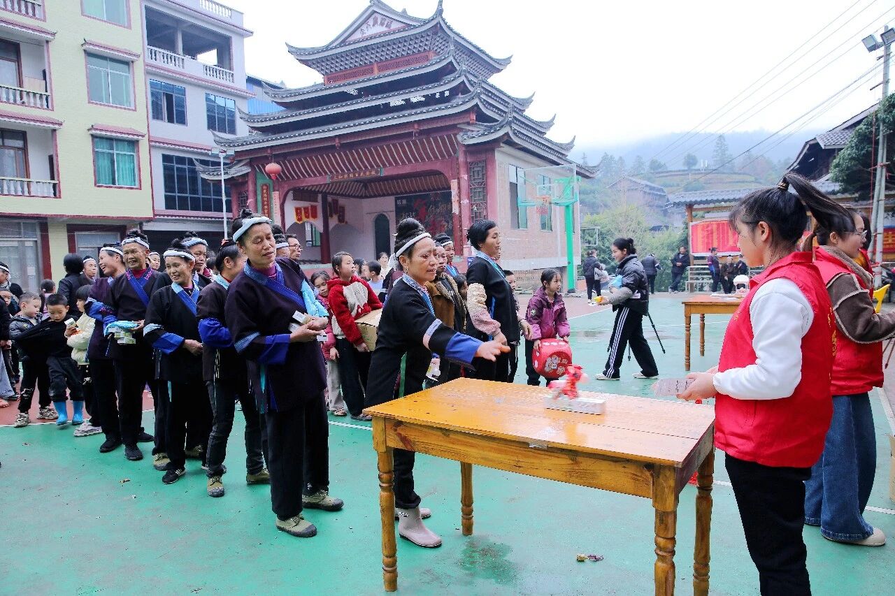 04bf31fb207867fdbac00cec07ab529f.jpg 04bf31fb207867fdbac00cec07ab529f.jpg